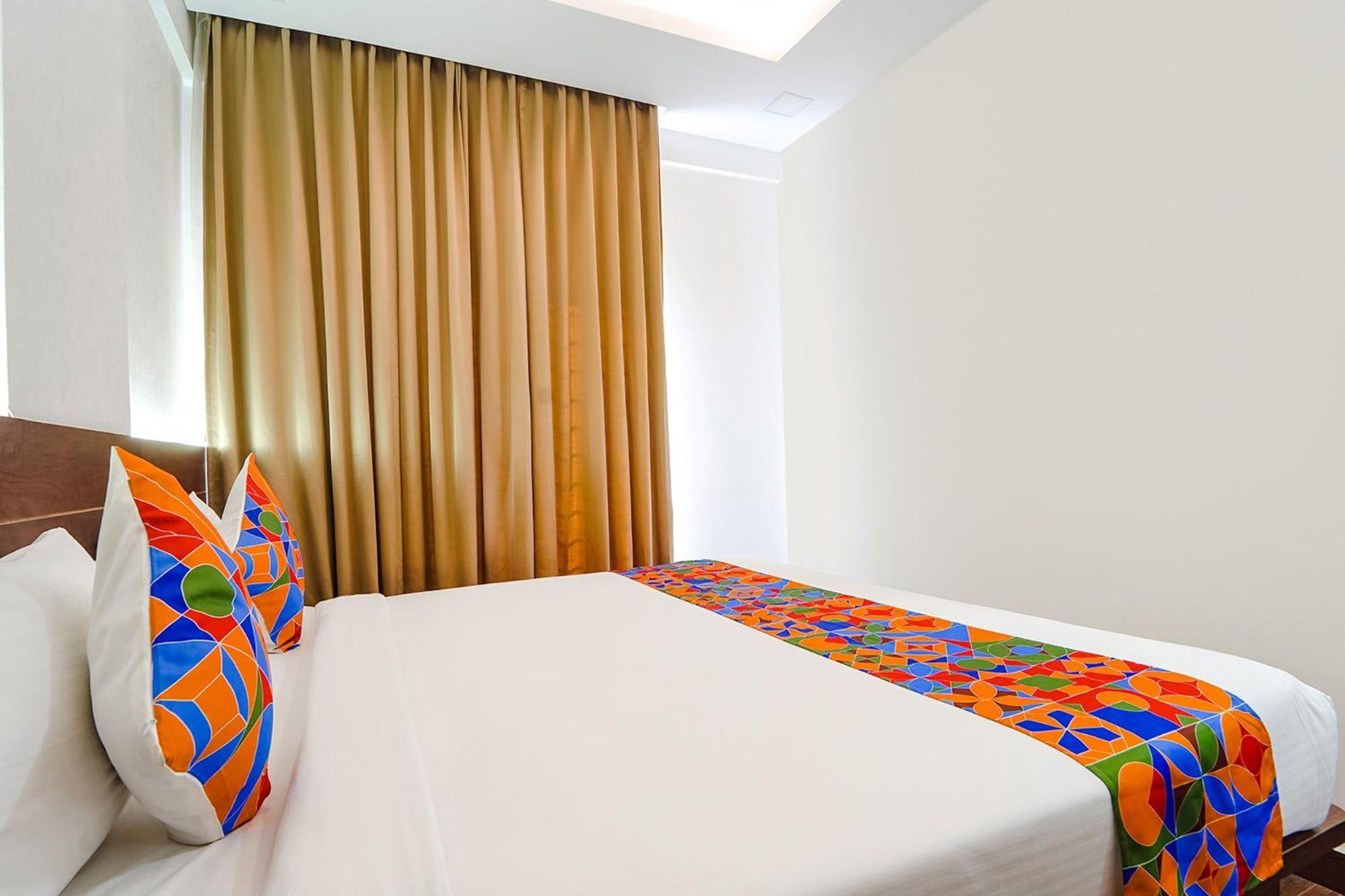 Fabhotel Ellegant Inn Bangalore Exterior photo