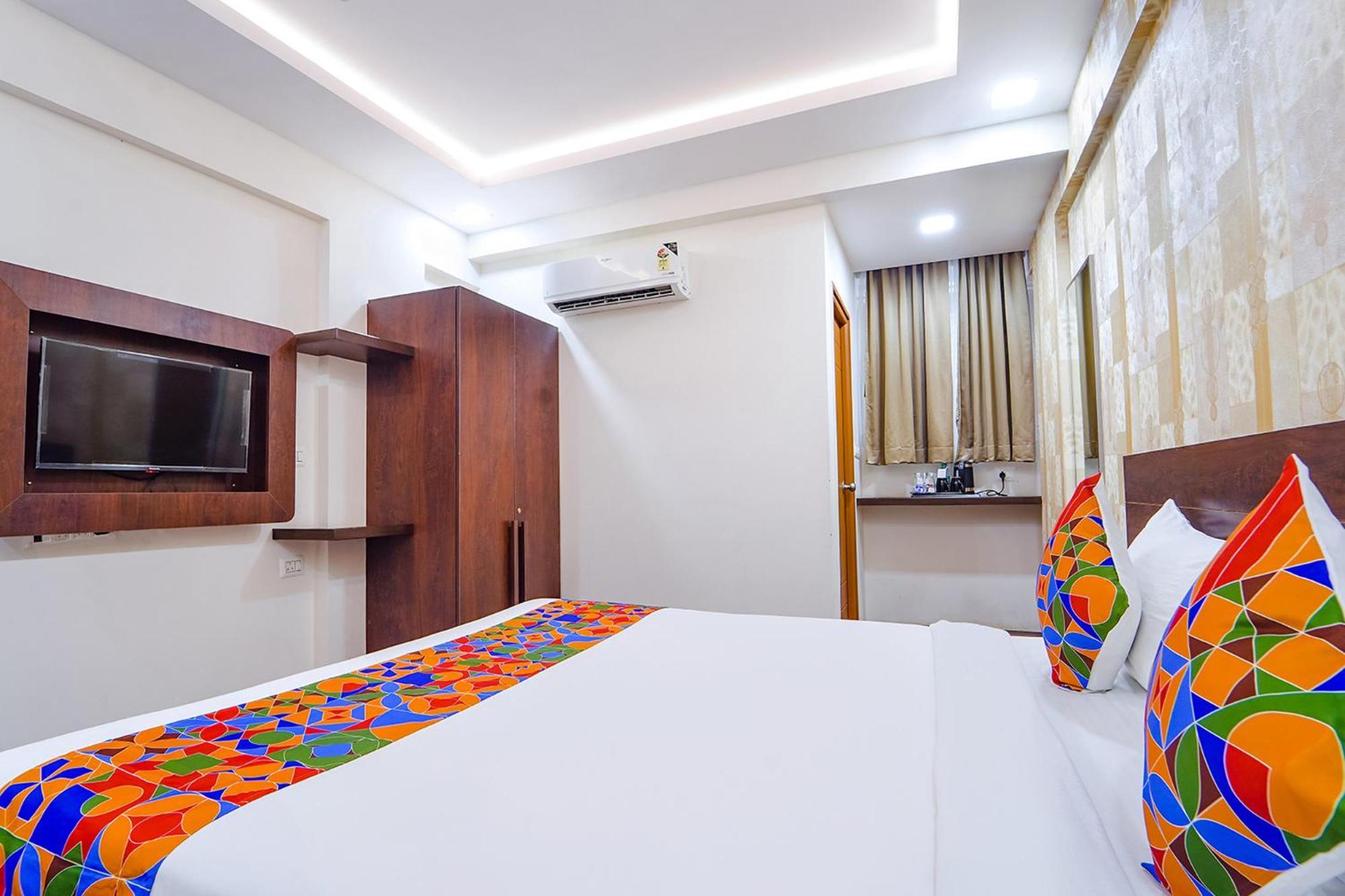 Fabhotel Ellegant Inn Bangalore Exterior photo