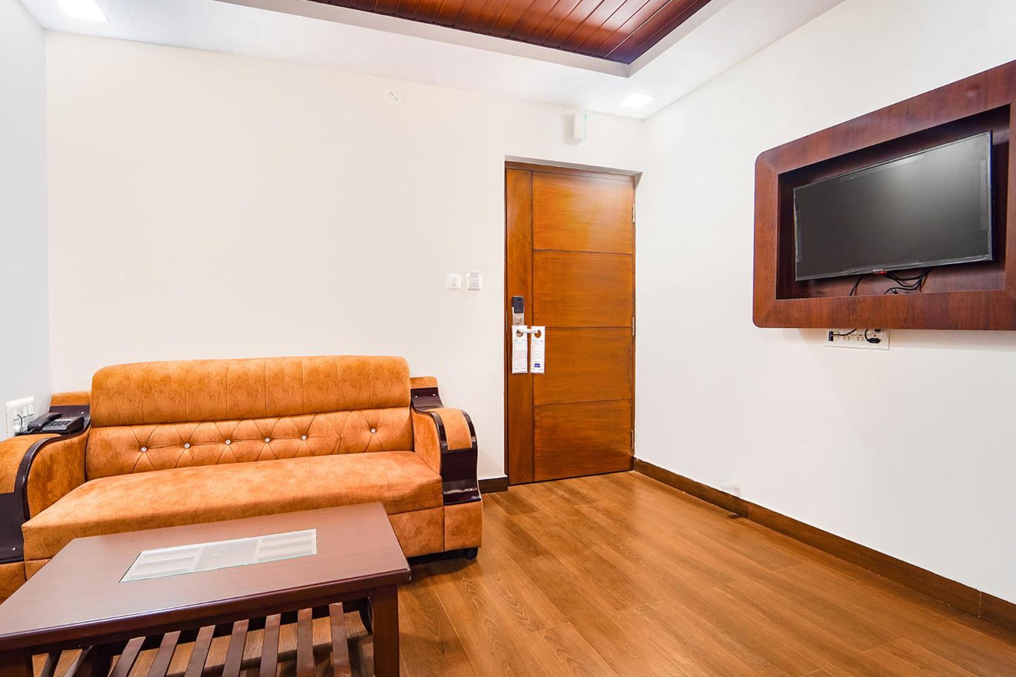 Fabhotel Ellegant Inn Bangalore Exterior photo