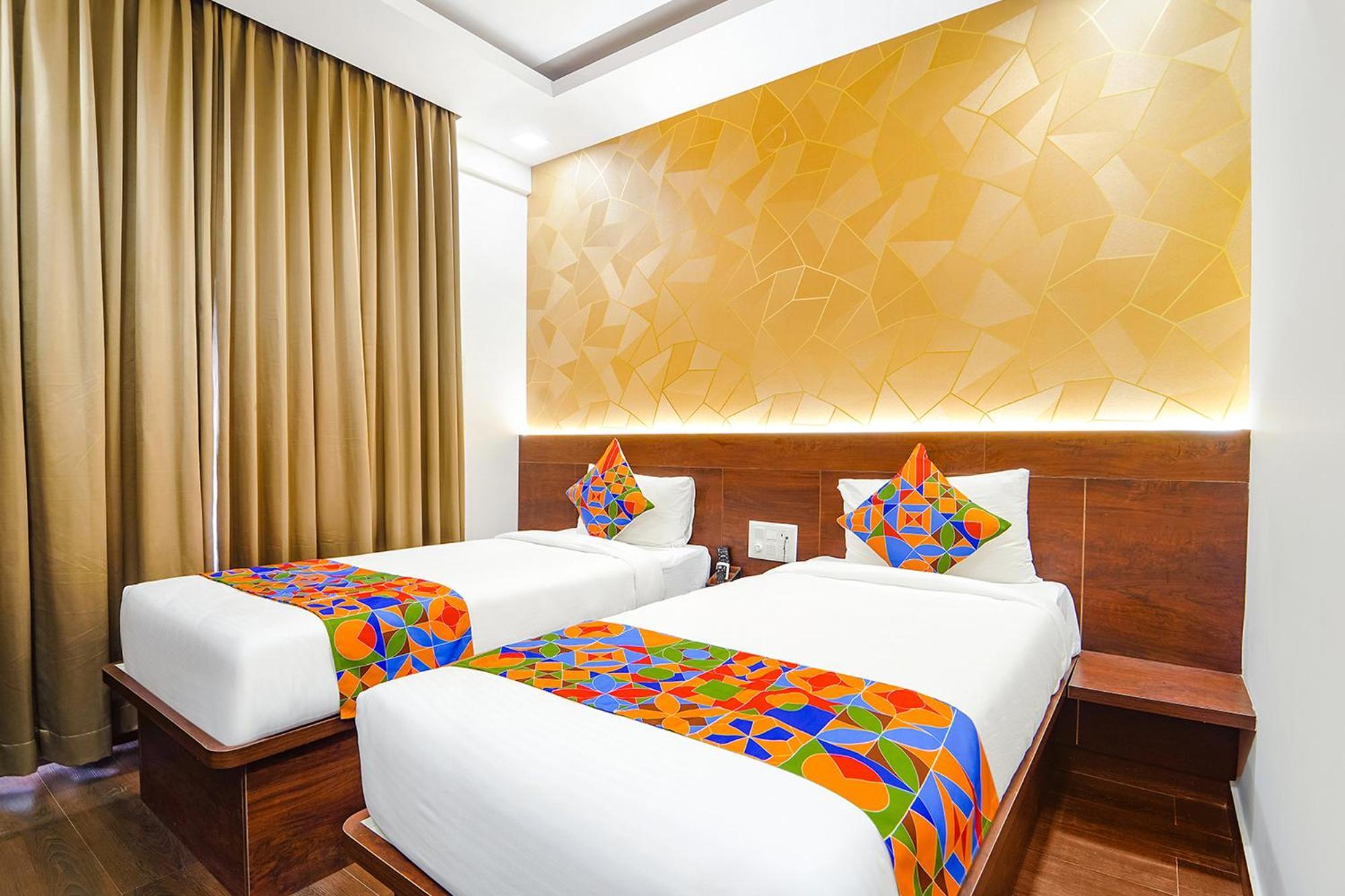Fabhotel Ellegant Inn Bangalore Exterior photo