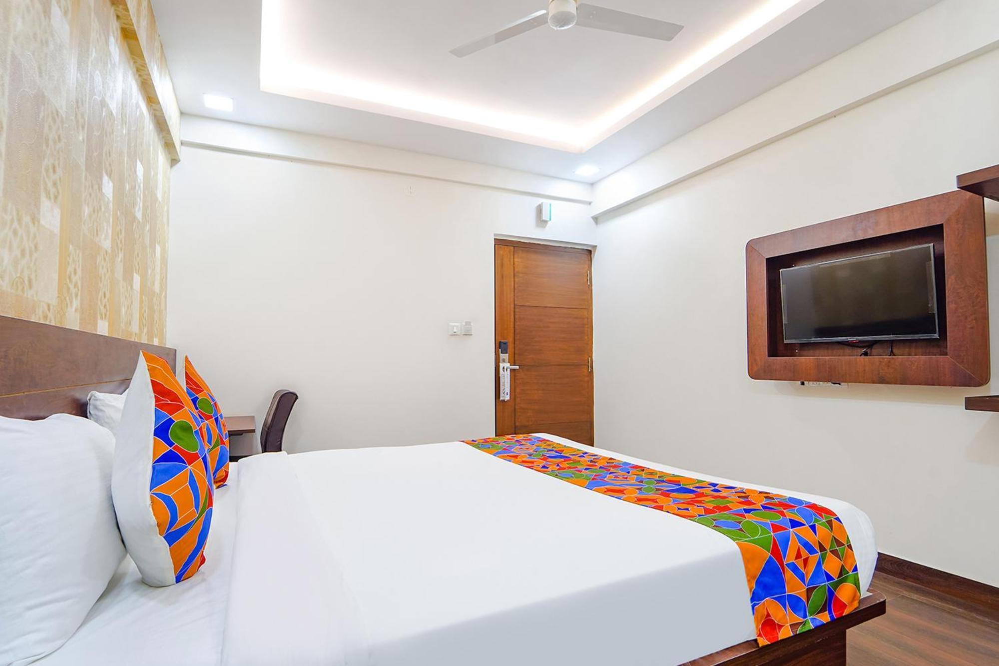 Fabhotel Ellegant Inn Bangalore Exterior photo