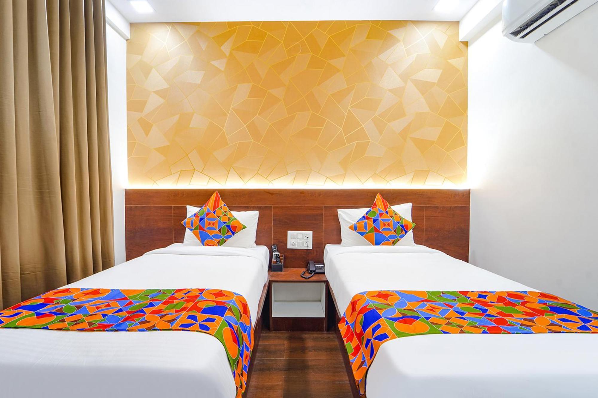 Fabhotel Ellegant Inn Bangalore Exterior photo