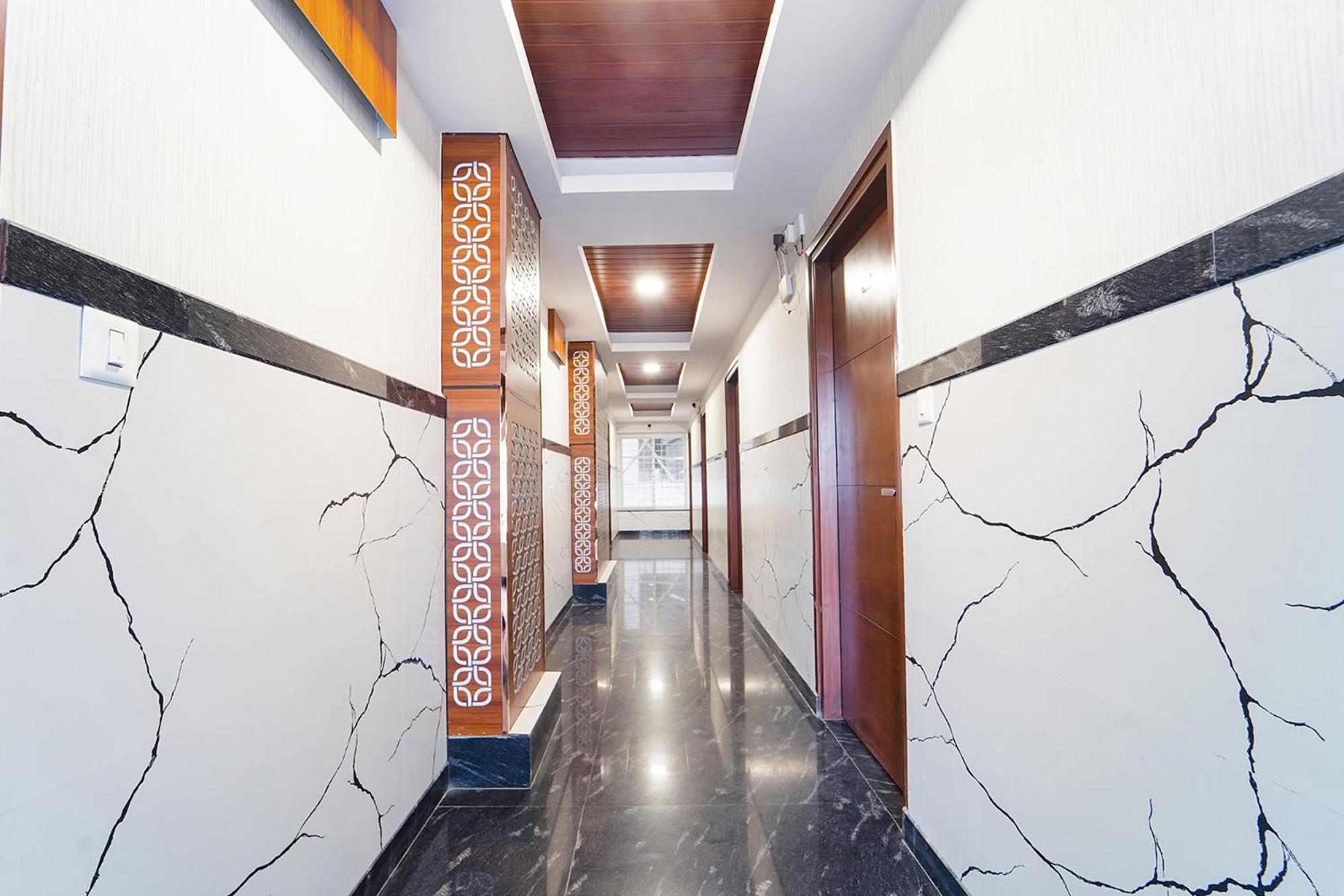 Fabhotel Ellegant Inn Bangalore Exterior photo