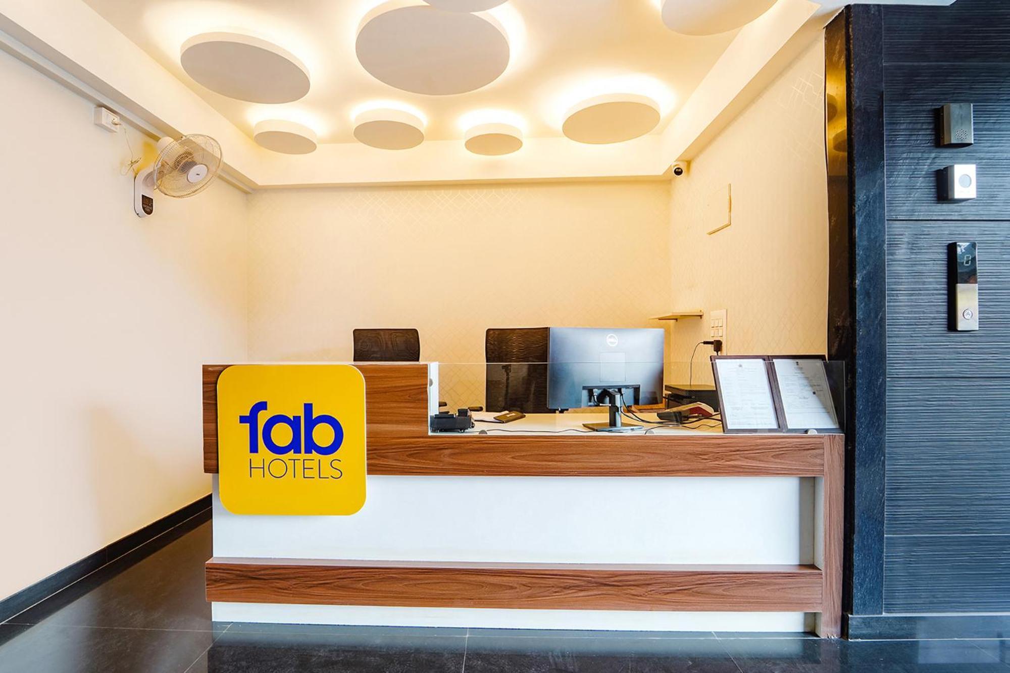 Fabhotel Ellegant Inn Bangalore Exterior photo