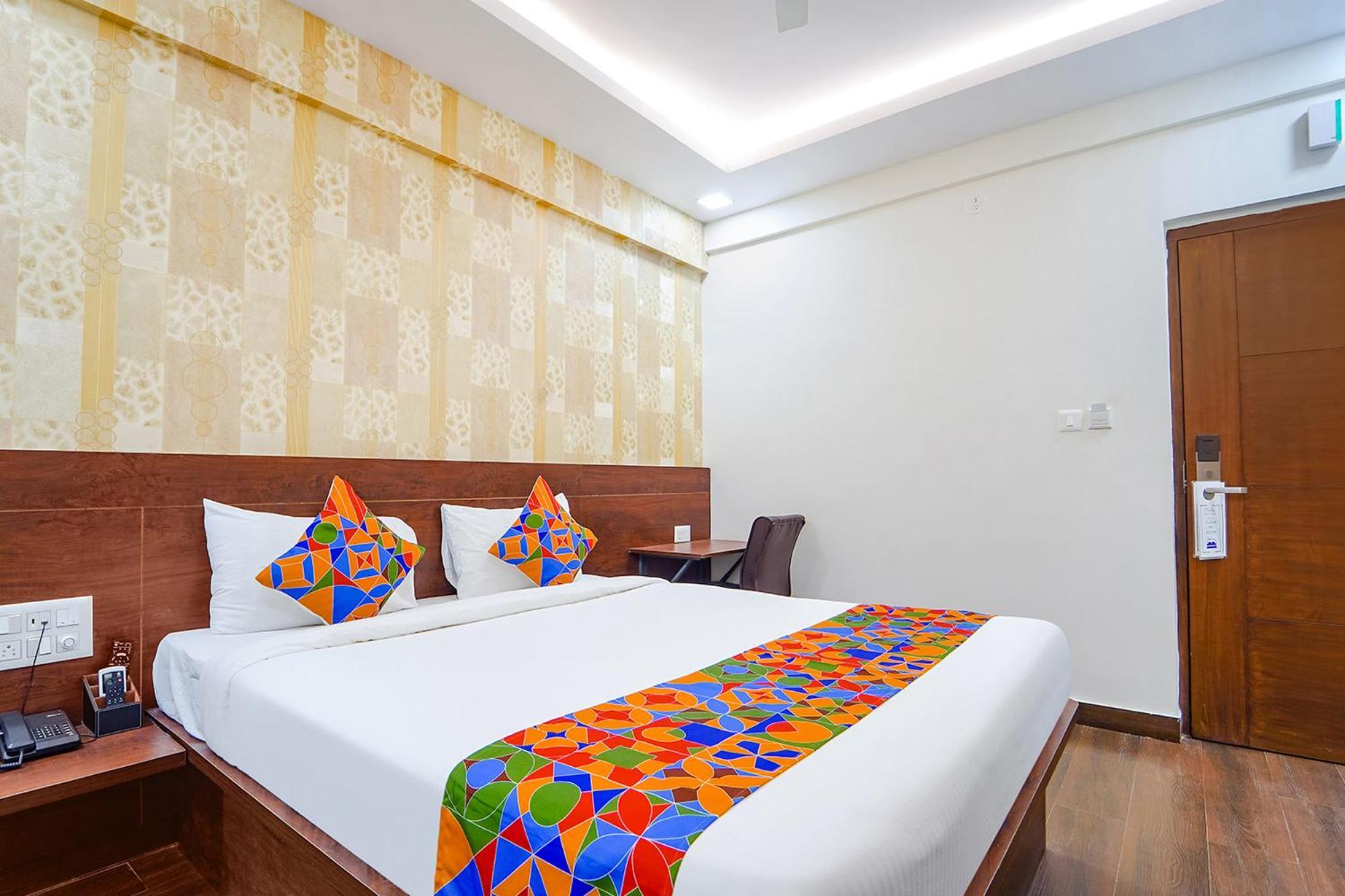Fabhotel Ellegant Inn Bangalore Exterior photo